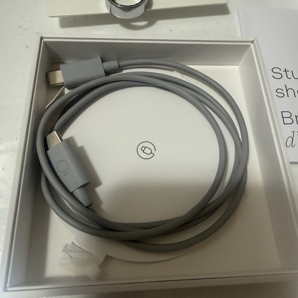 Oura Ring Gen 4 Silver Smart Ring
ActivityTracker Charging Cable and Adapter Set - Picture 4 of 11